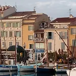 Апартаменты Pied A Terre, Sejour Idyllique Face A La Classe 2 Etoiles *
