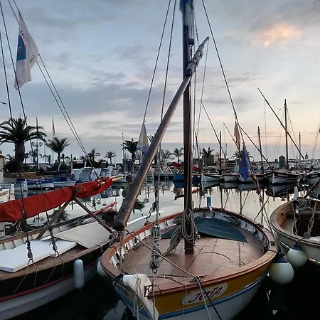 公寓 Pied A Terre, Sejour Idyllique Face A La Classe 2 Etoiles