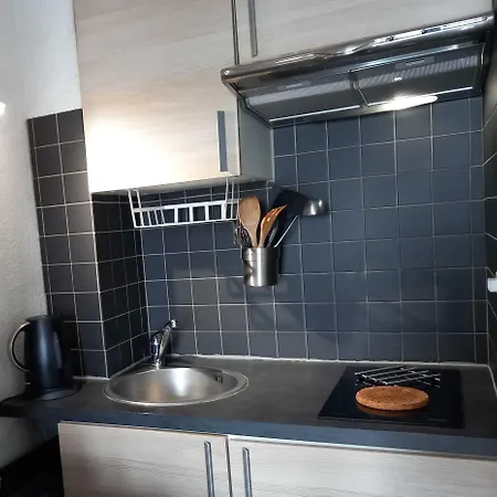 Pied A Terre, Sejour Idyllique Face A La Classe 2 Etoiles * 滨海萨纳里