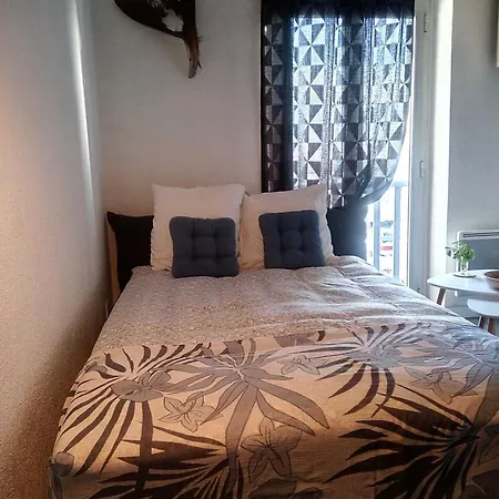 Pied A Terre, Sejour Idyllique Face A La Classe 2 Etoiles Apartment *