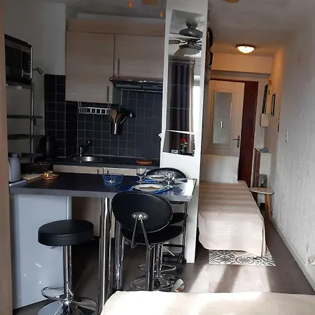Pied A Terre, Sejour Idyllique Face A La Classe 2 Etoiles *