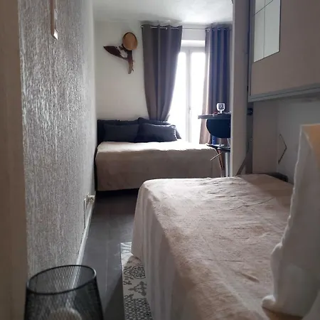 Pied A Terre, Sejour Idyllique Face A La Classe 2 Etoiles Apartman *
