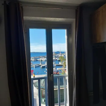 Pied A Terre, Sejour Idyllique Face A La Classe 2 Etoiles Apartman Sanary-sur-Mer